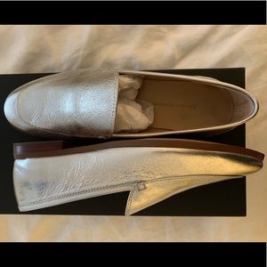 BRAND NEW — Banana Republic Demi Flat in Silver